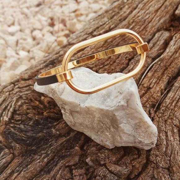 Lush Style Finds Jewelry - Just In! 🆕 FAYE Minimalist Bangle Cuff Bracelet